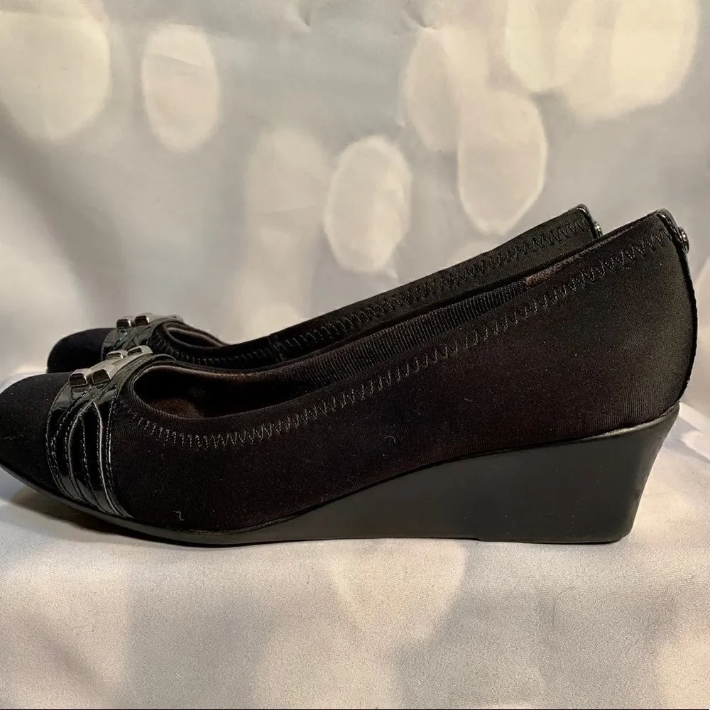 BLACK LIFE STRIDE SLIP ON WEDGES SIZE 7.5